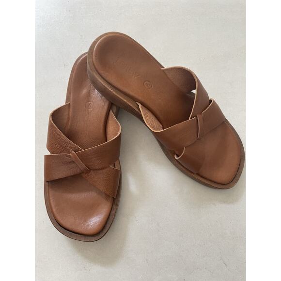 J. Crew Sandals Flats Shoes Thongs Leather Wooden Brown FLAW - Picture 1 of 11
